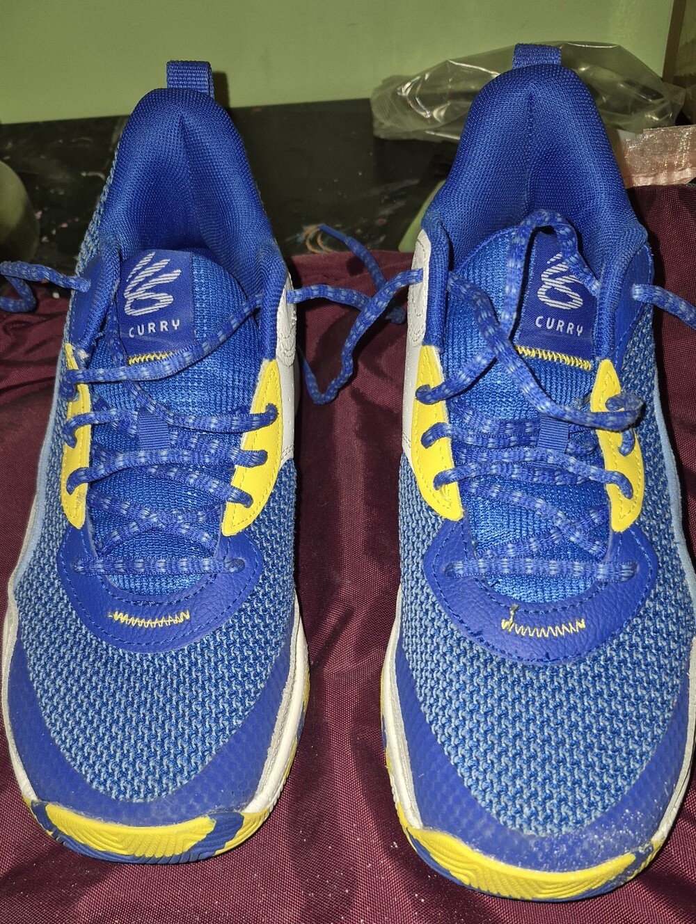 Under Armour Curry 3Z 24 basketball shoe, 7Y.